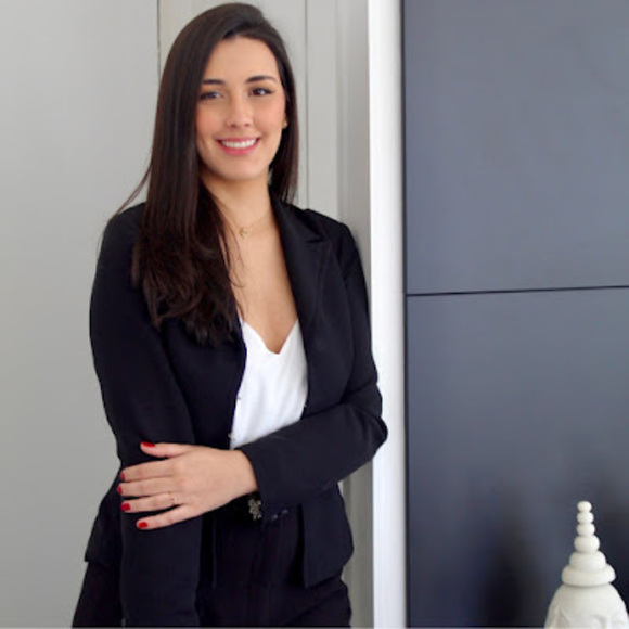 Meet your Posher, Jessica - Picture 1 of 1